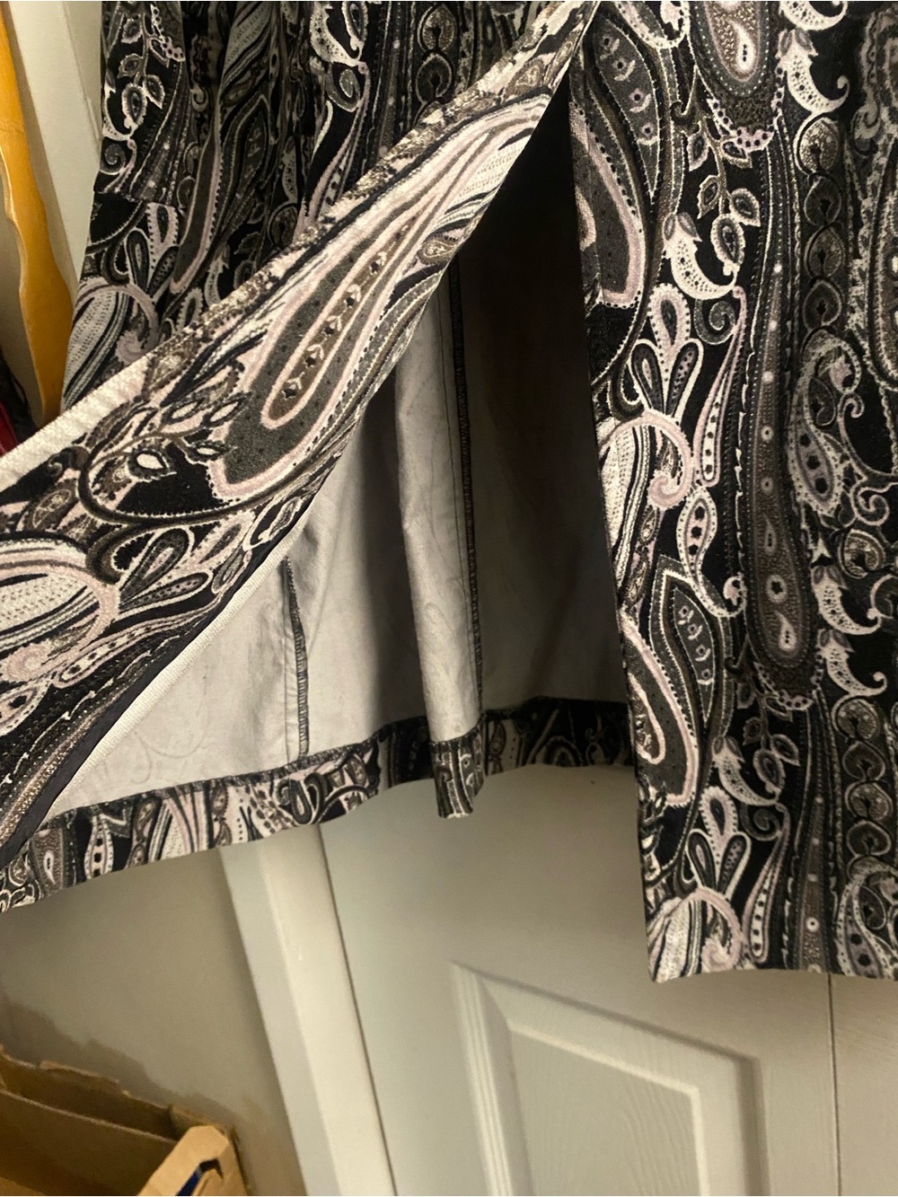 Bisou Bisou Black and Gray Paisley Long Coat - Picture 5 of 6